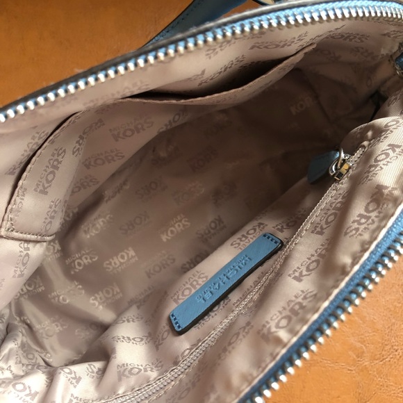 Michael Khors Emmy Small Cross Body Bag Sky Blue - Picture 6 of 8